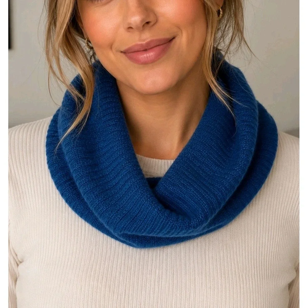 Martha Stewart 100% Cashmere Infinity Scarf Blue Knit Cowl Neck Soft Luxury